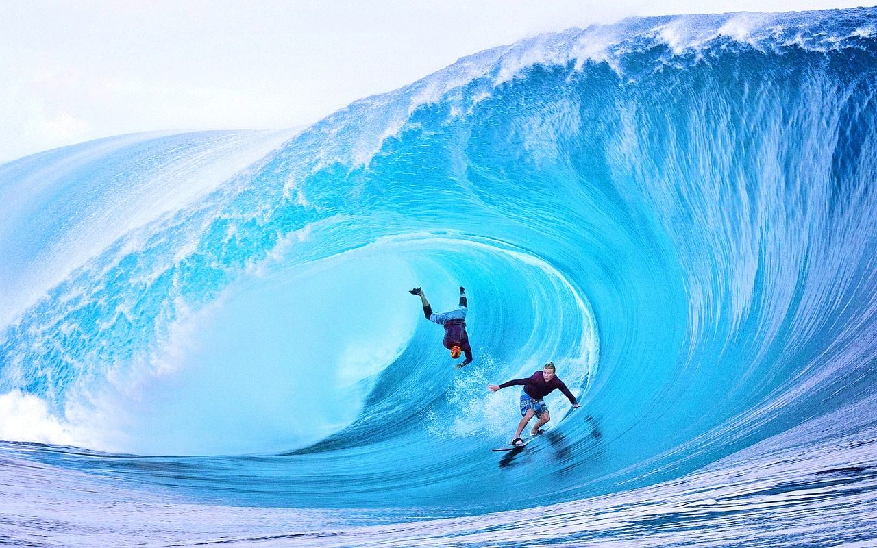 Mastering the Art of Ocean Waves: A Painting Tutorial